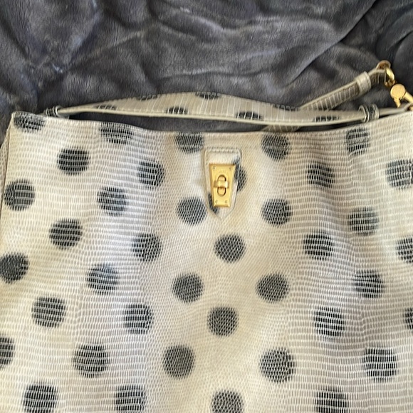 Handbag - Picture 3 of 5